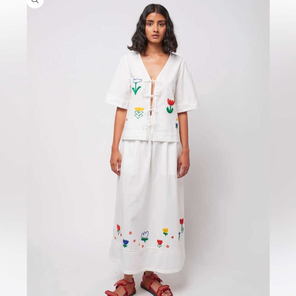 Garden embroidery poplin skirt NWT